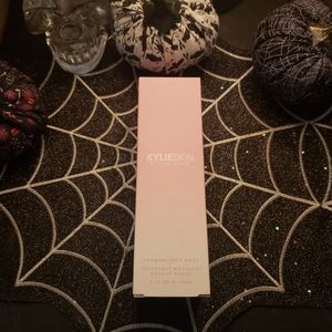 Kylie Skin Foaming Face Wash